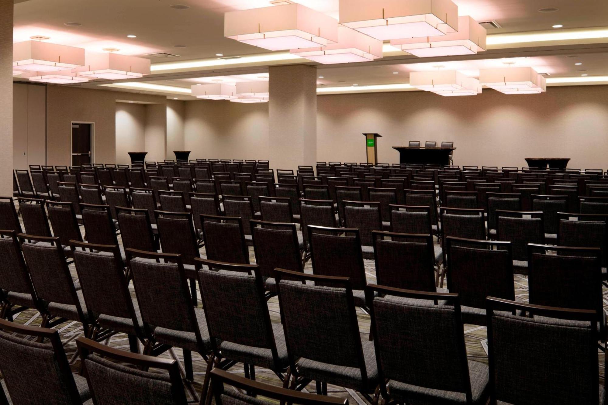 Courtyard By Marriott George Prince George