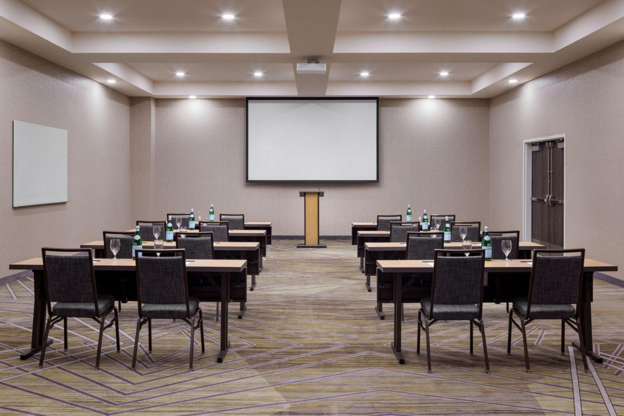 Courtyard By Marriott George 4*