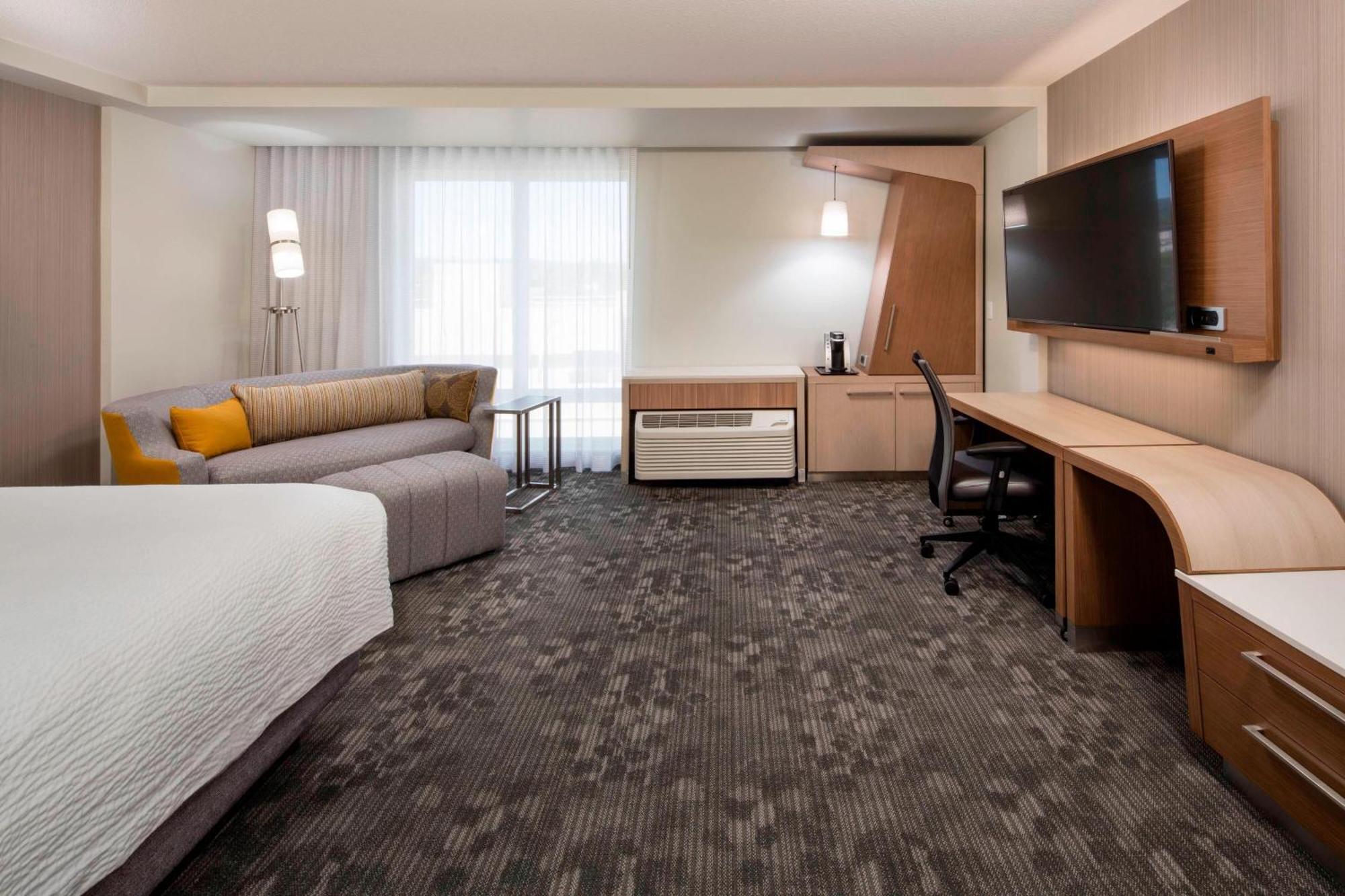 Hotel Courtyard By Marriott George Prince George