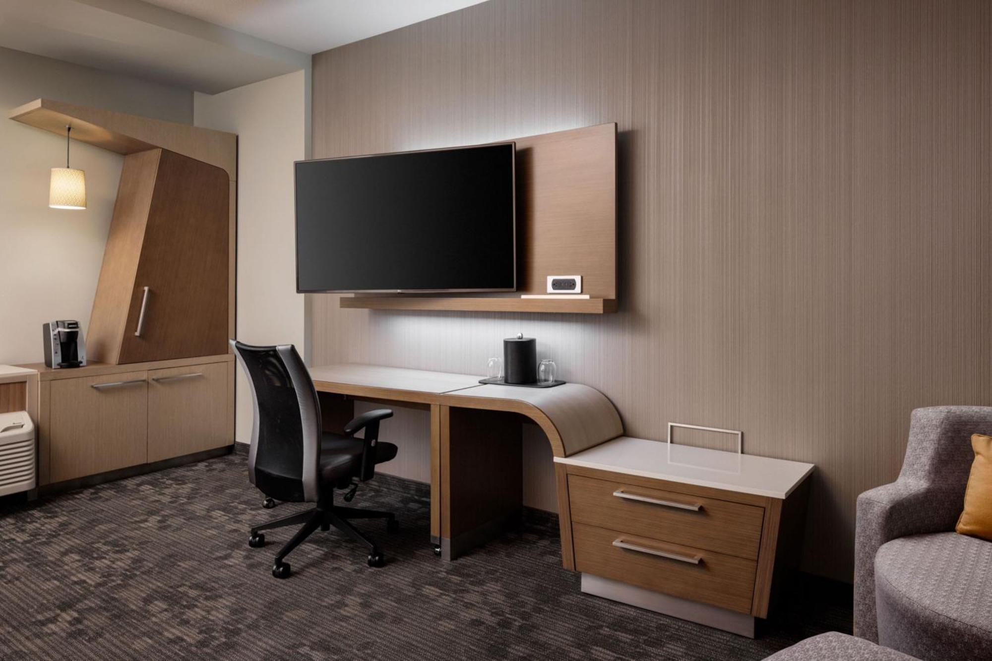 Courtyard By Marriott George 4*