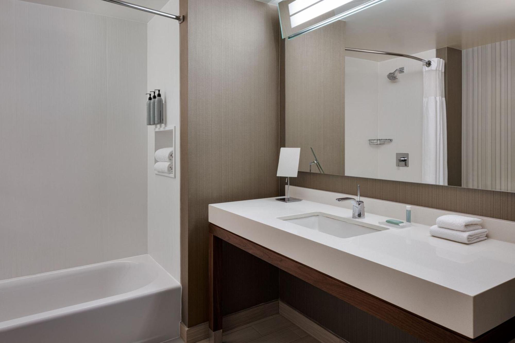 Courtyard By Marriott George