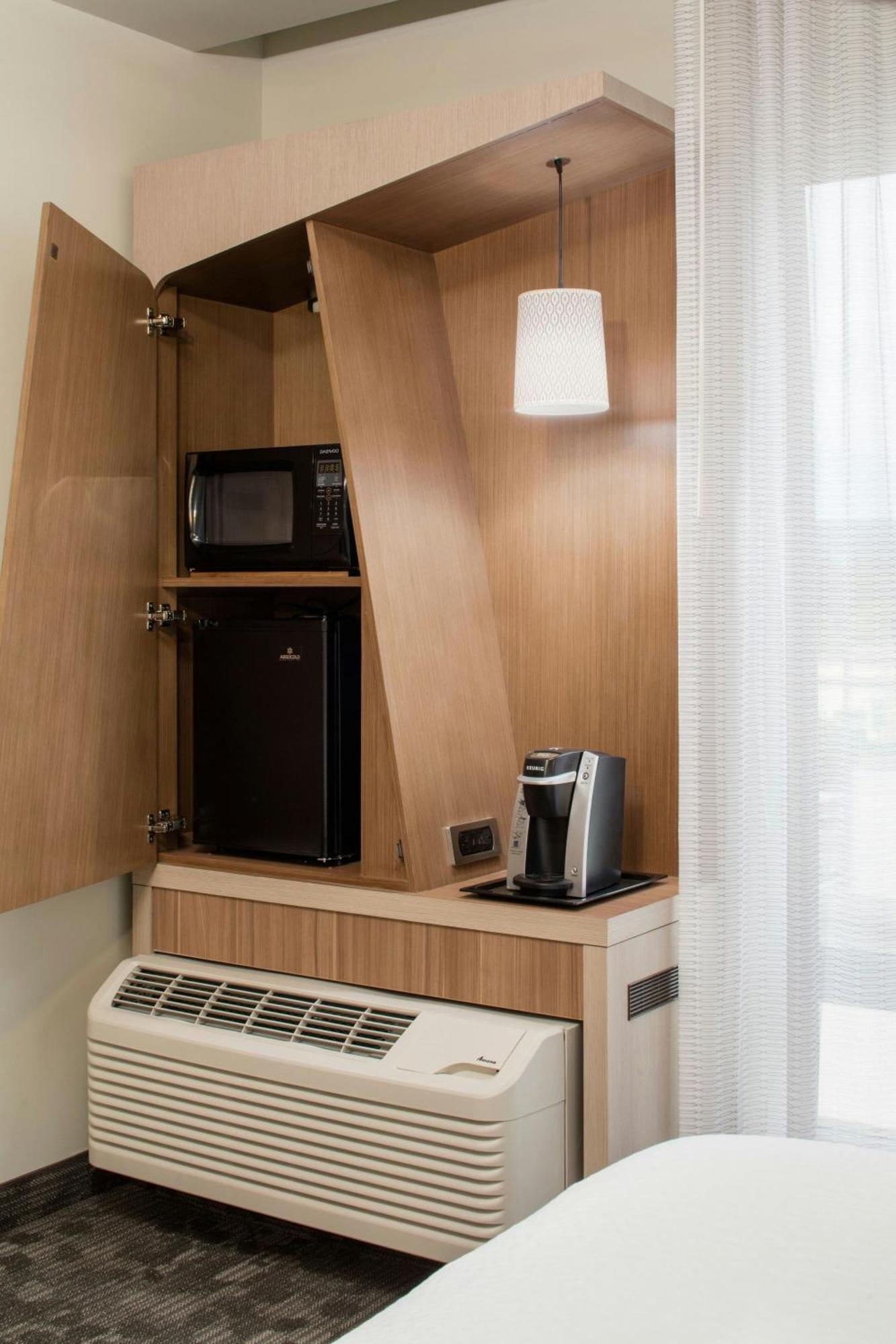 Courtyard By Marriott George Prince George