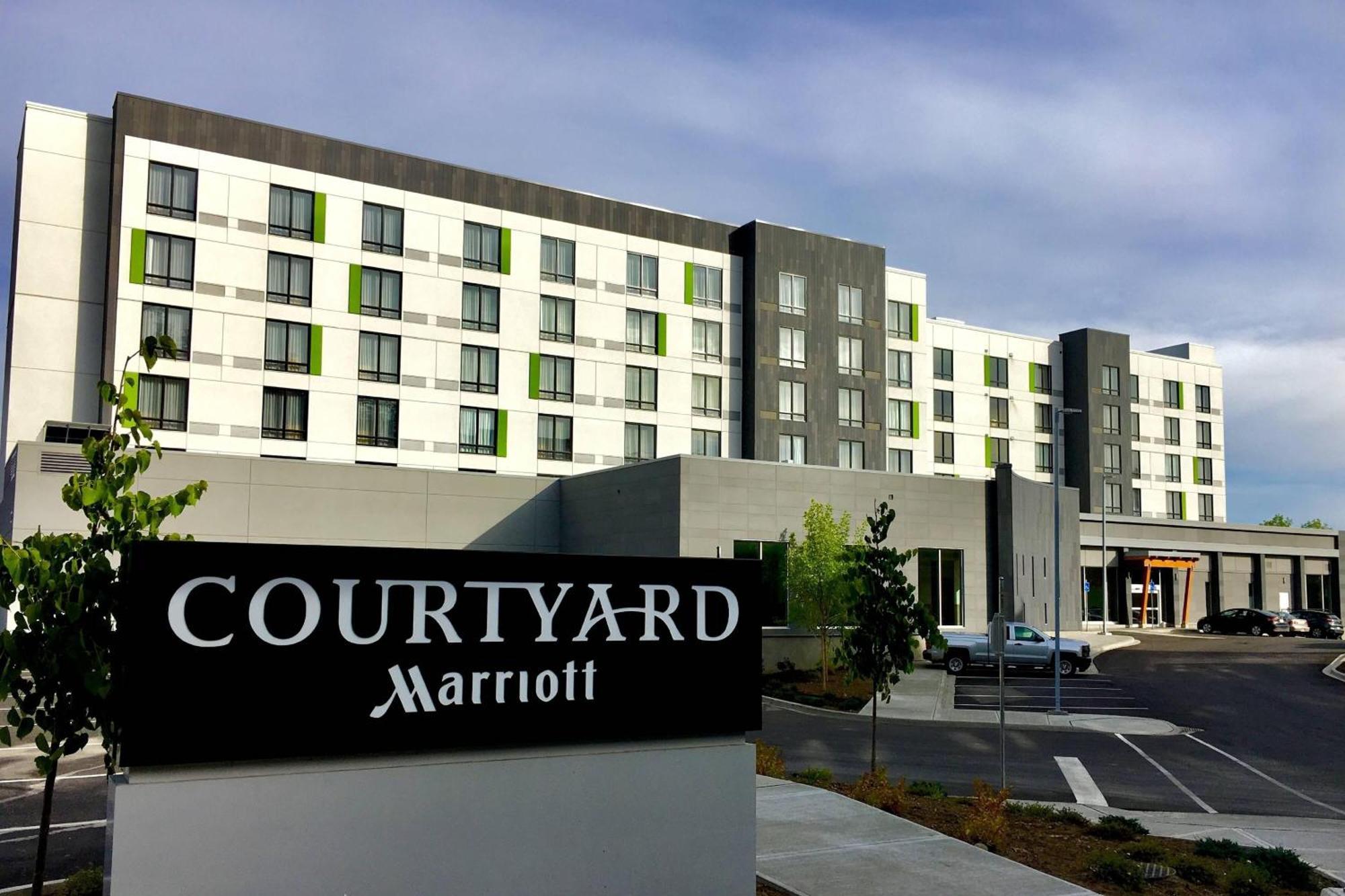 Hotel Courtyard By Marriott George 4*