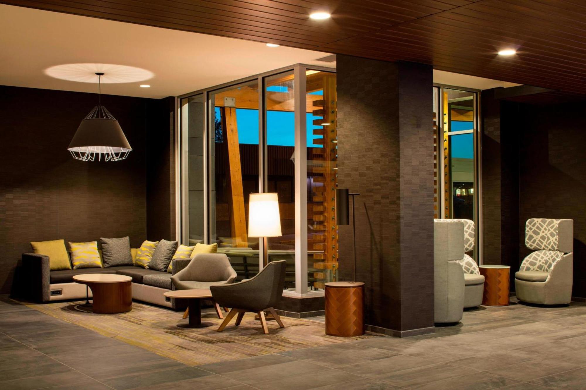 Courtyard By Marriott George